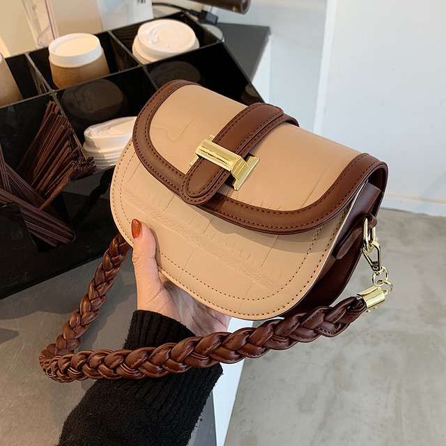 オータムウィンターレッド 秋物 冬物 メッセンジャーバッグ サドルバッグ シートバッグ 手作りハンドバック84262115234