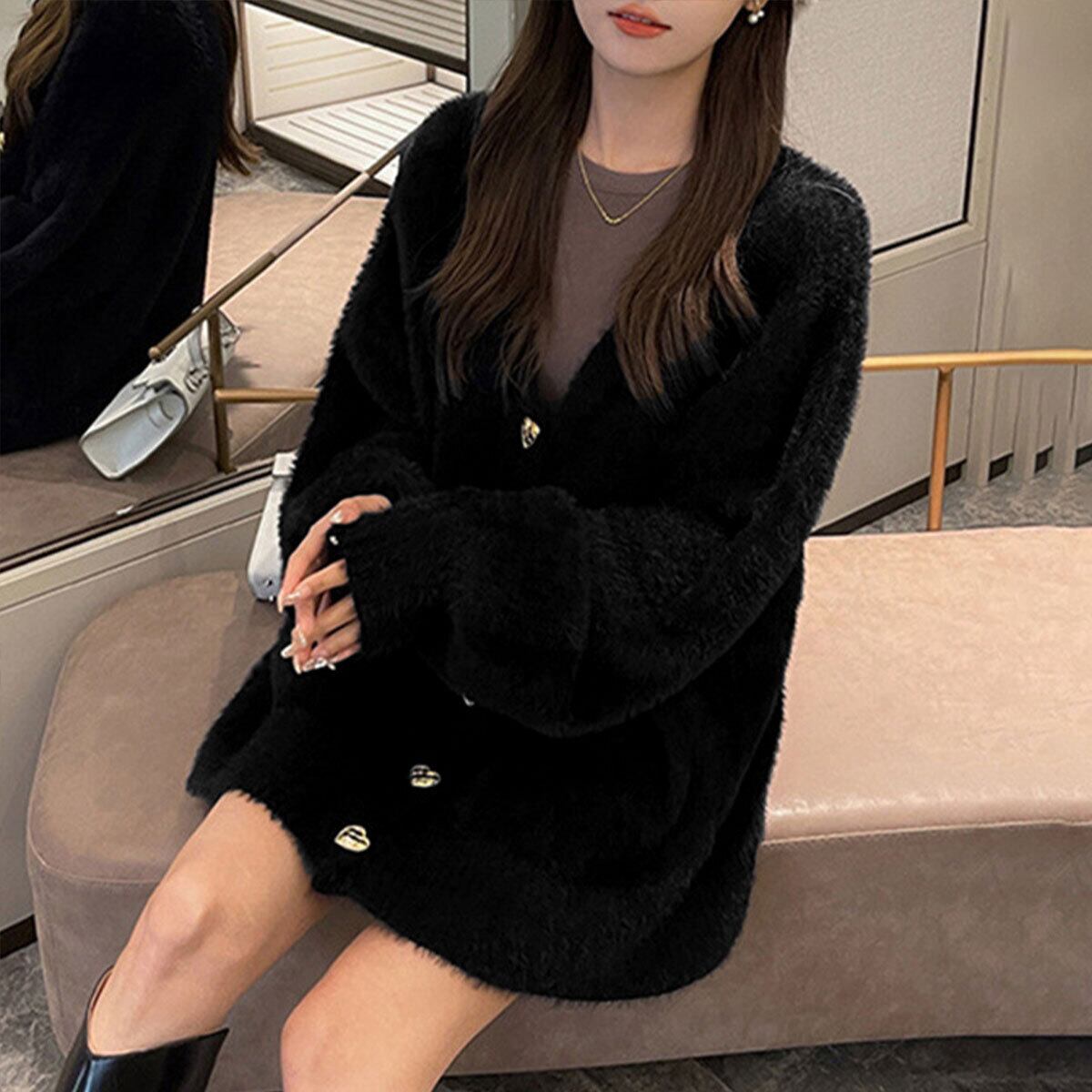 シャギーニット カーディガン ミンクタッチ レディース 秋冬 韓国 羽織り ハートボタン きれいめ おしゃれ 大人 かわいい ゴールドボタン 上品 シンプル ふわふわ 大人可愛い 大人女子