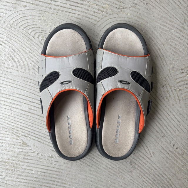 OAKLEY / Open toe sandals