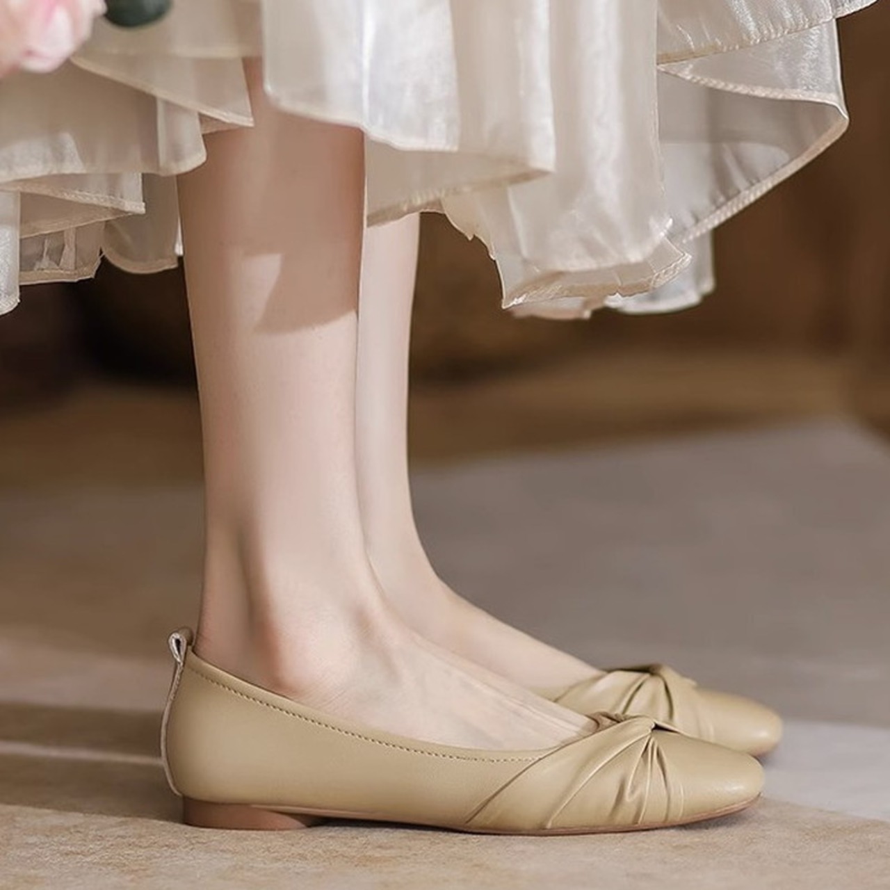 スクエアトゥローヒールパンプス W10051