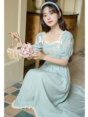 【0022】Rose Embroidery Ribbon Retro Short Sleeve Dress