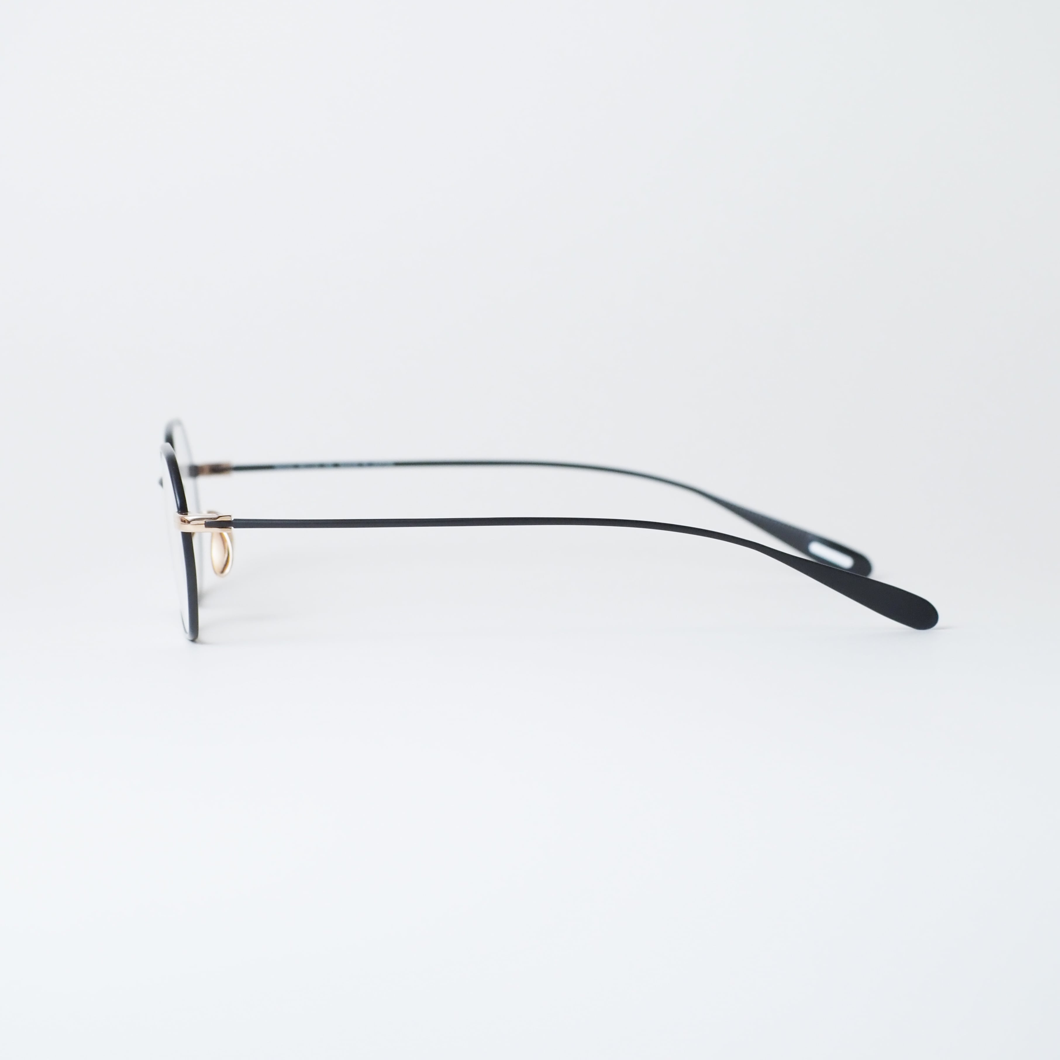 U-180 Nathan col.04(Matt black / White gold)【YUICHI TOYAMA