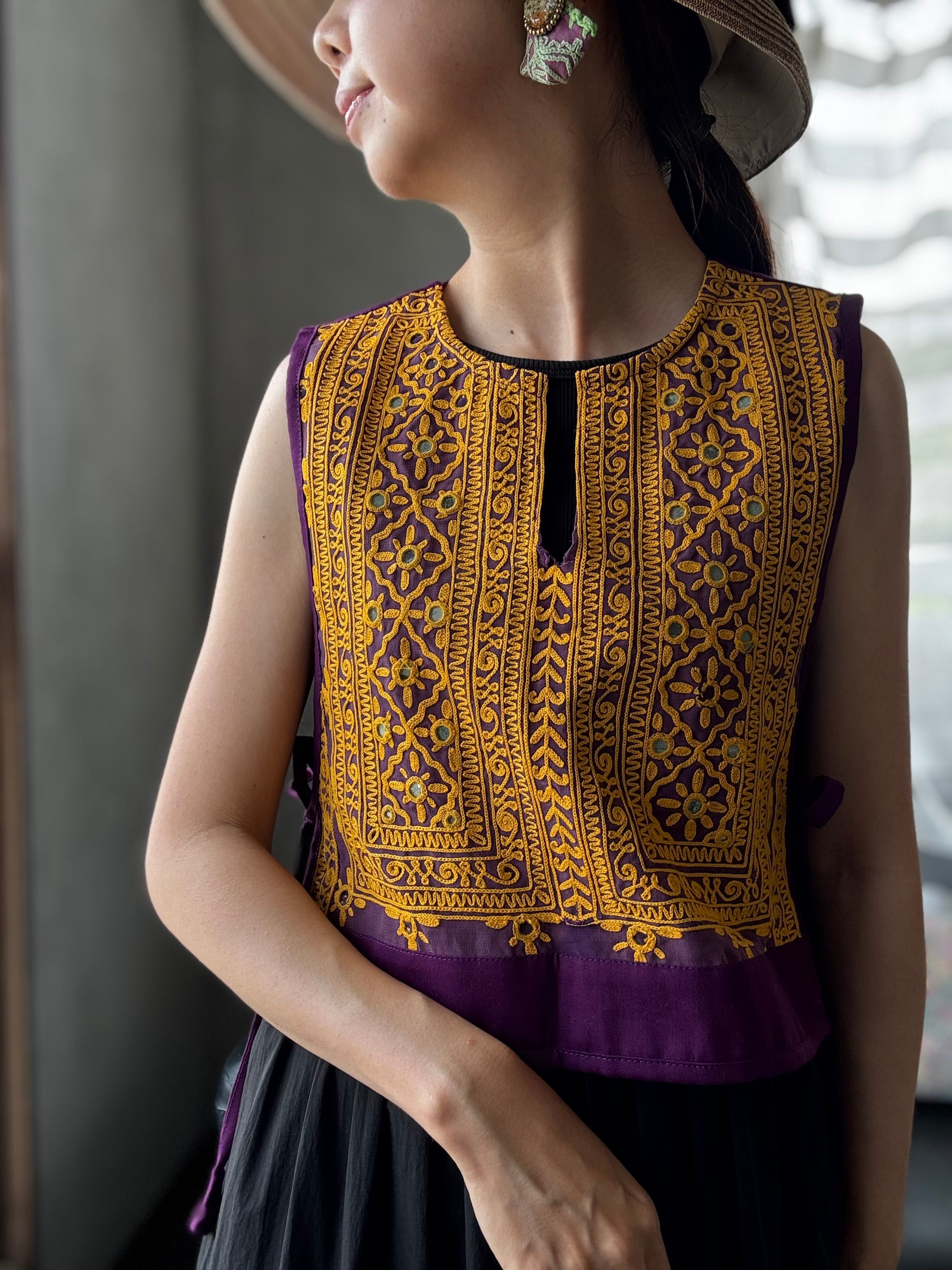 aaadおしゃれなバロチ刺繍のベスト Balochito ｜ バロチ刺繍ベスト専門店