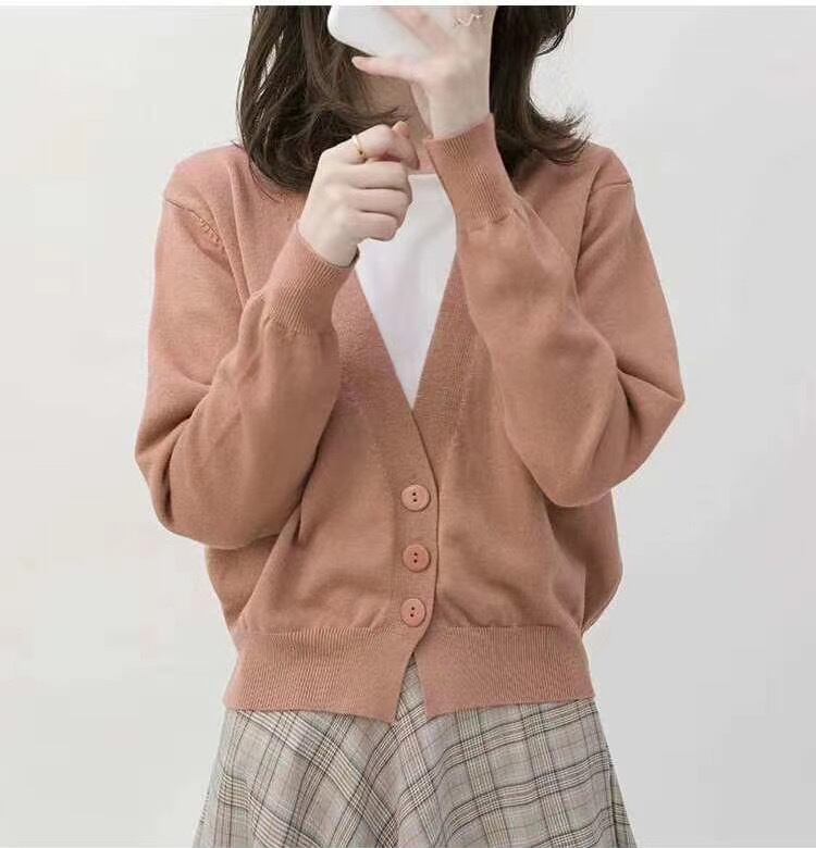 Vネックニットカーディガン