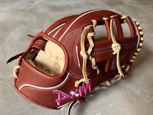 スペシャル平裏刻印入り 店舗別注モデル【D×M】硬式用グローブ 内野手用 チョコ ホールドレース採用モデル ガイド型付け済 スペシャル平裏刻印入り 店舗別注モデル【D×M】硬式用グローブ 内野手用 チョコ ホールドレース採用モデル ガイド型付け済