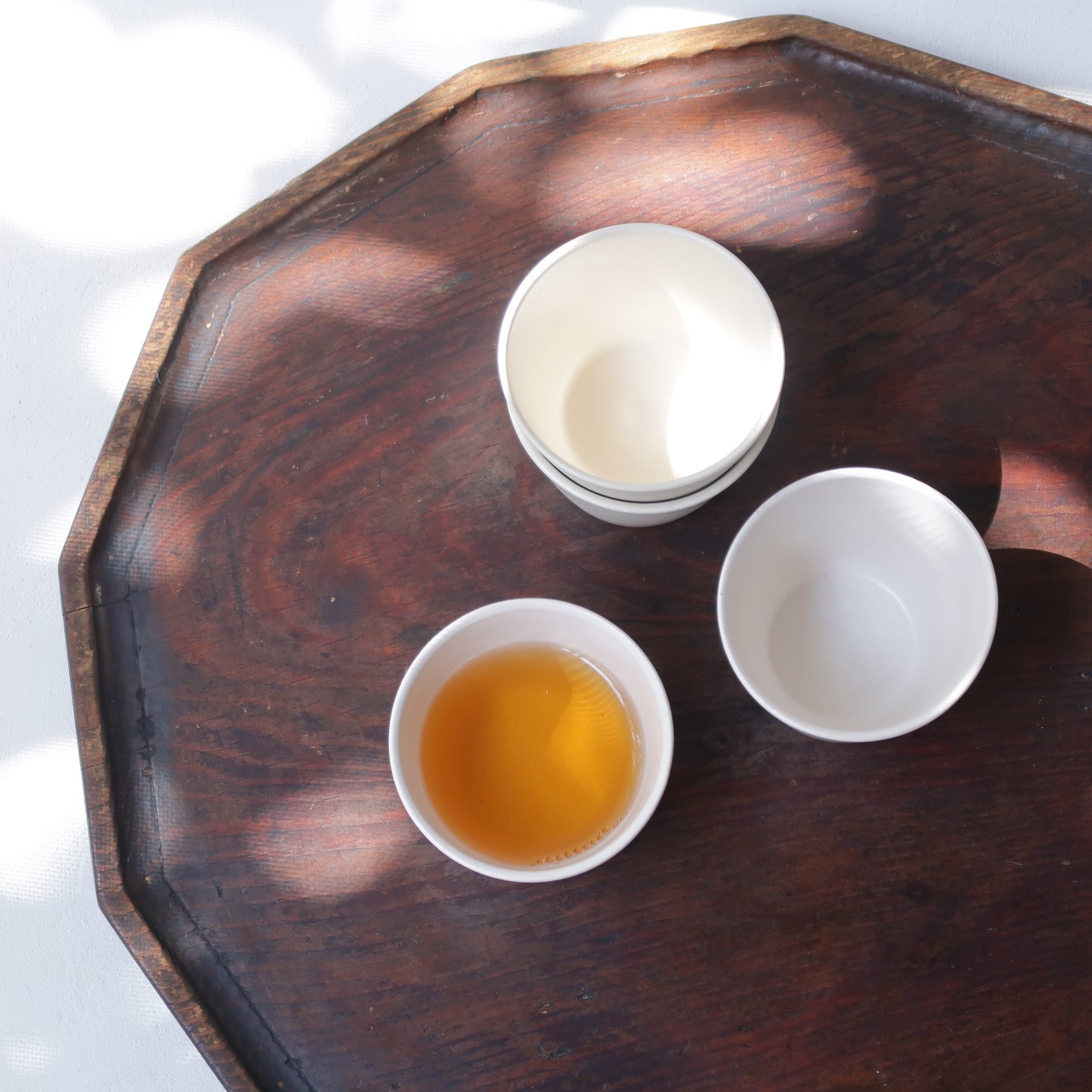 白マットな湯呑み