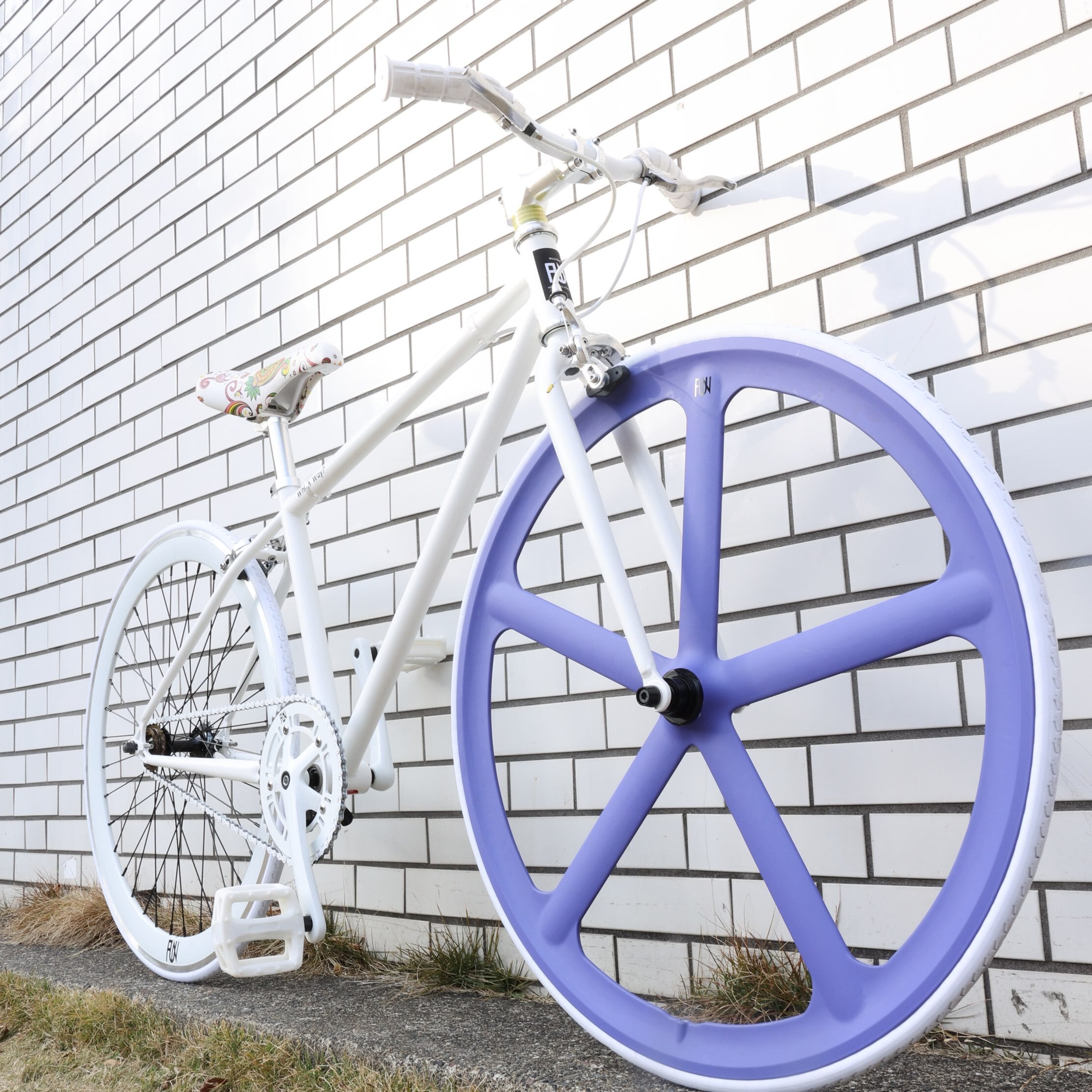 オカヤドカリ FUN 700C サイズ40 ホワイト ピストバイク 自転車 ロード