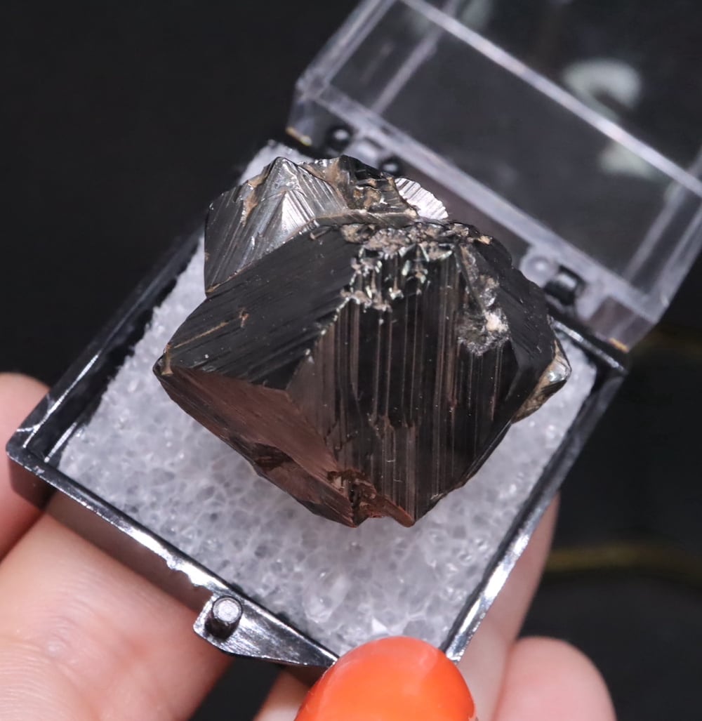 マグネタイト クリスタル 磁鉄鉱 26,8g ユタ州産 MGT066 原石 天然石