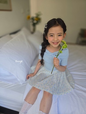 [GIOIELLO] ribbon shoulder top / [조이엘로] 리본숄더티