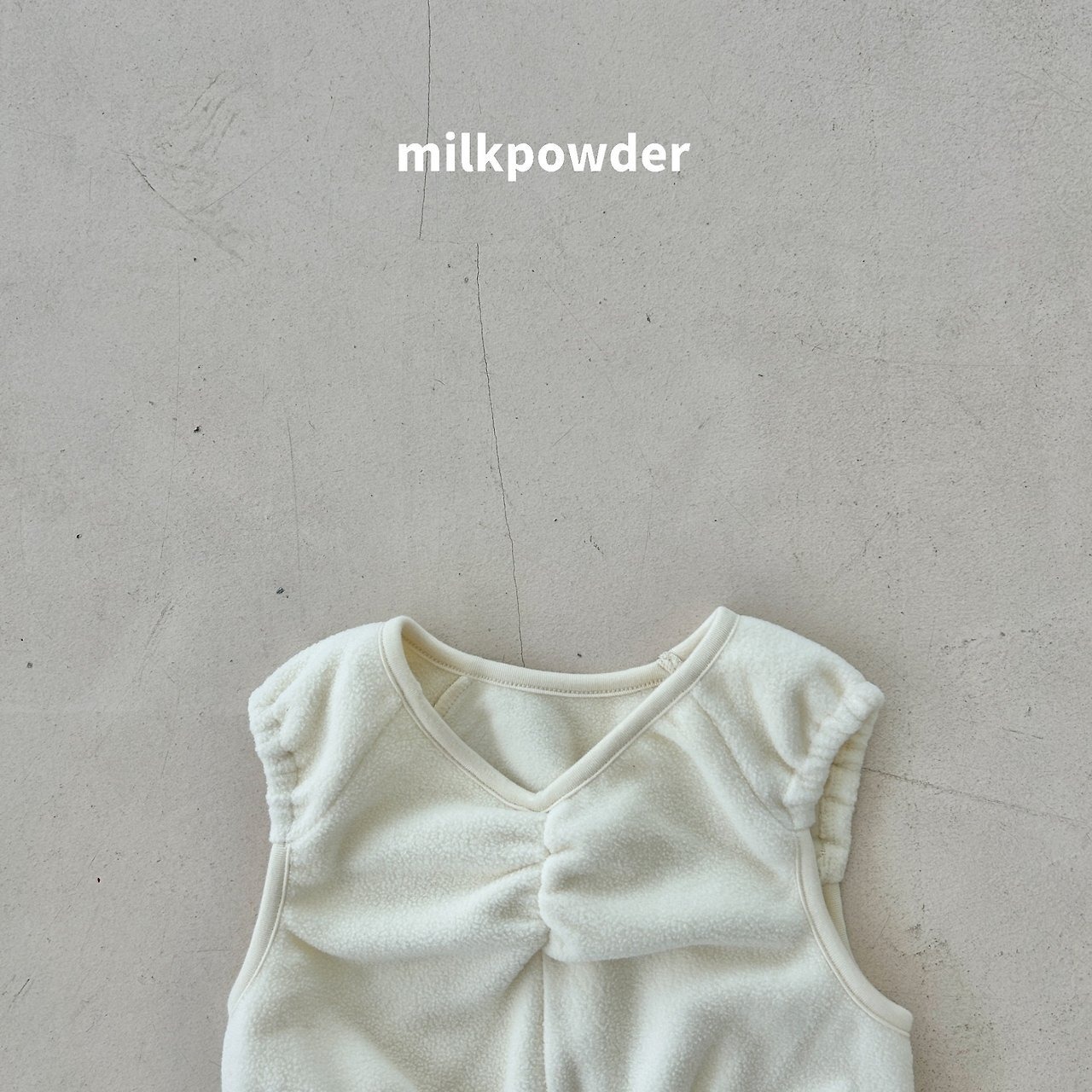 ミルクパウダー / milkpowder / ソムソムフリースベスト / 韓国子供服 / キッズ / 26winter〖取寄〗*XS~JS*