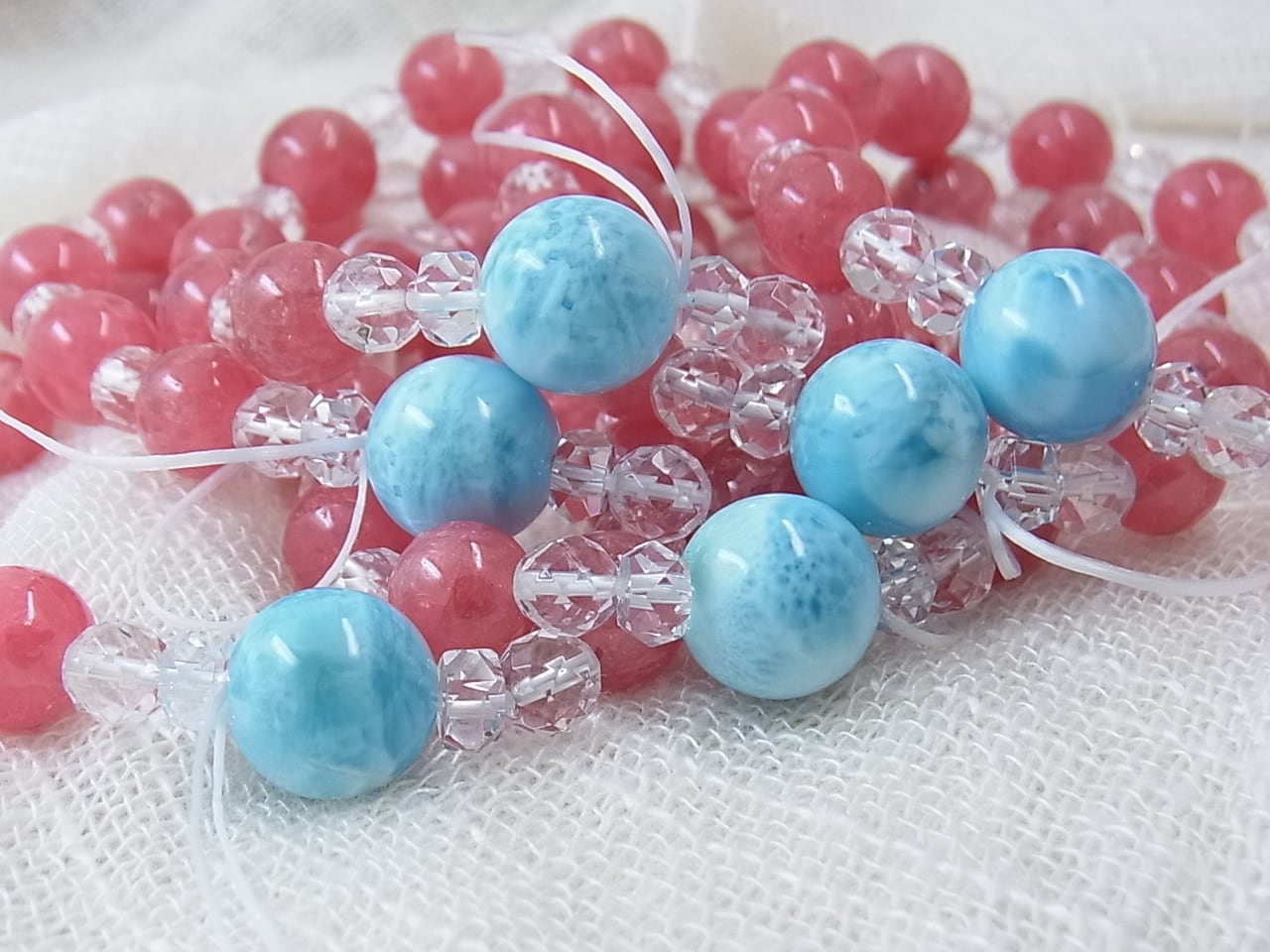 高品質ラリマーのブレスレット 訳ありラリマー黒点あり、濃いめ綺麗です