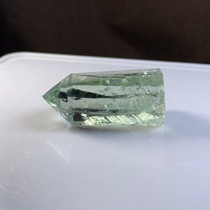 1.癒しのグリーンの色合い♪プラシオライト・ポイント