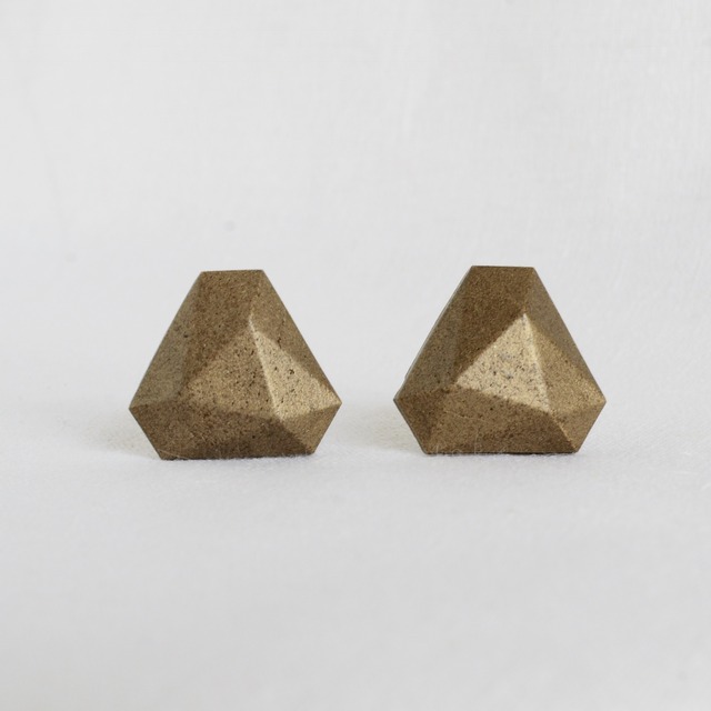 Triangle -Antique Gold-