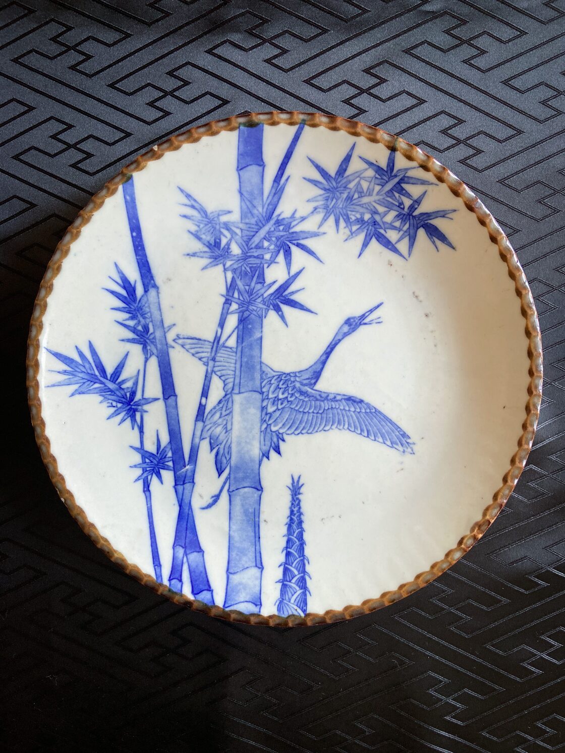 印判染付 八寸皿 鶴竹 盛皿 大皿 イゲ皿 時代物 骨董 (大正時代〜昭和 