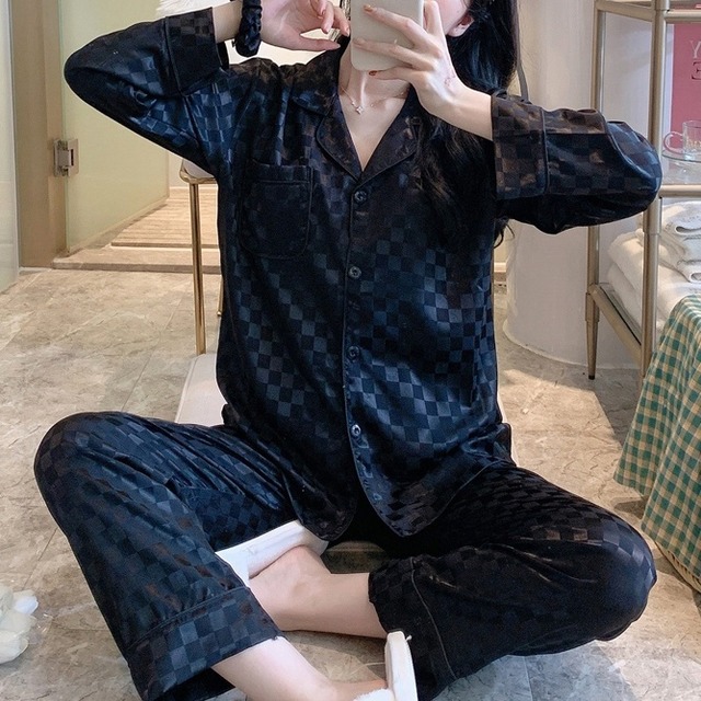2color レディース ルームウェア 部屋着 寝巻 ナイトウェア リラックスウェア トップス パンツ セットアップ ツーピース 袖あり 長袖 市松模様 ブロックチェック柄 襟付き  おうち時間 Vネック ウエストゴム シック シンプル ガーリー ブラック ホワイト お洒落 春夏 春 秋冬 ママ ママコーデ 20代 30代 40代 普段使い 韓国 トレンド 可愛い 大人 大人女子 大人可愛い お泊まり 女子会 旅行 海外旅行 インスタ映え 大人カラー