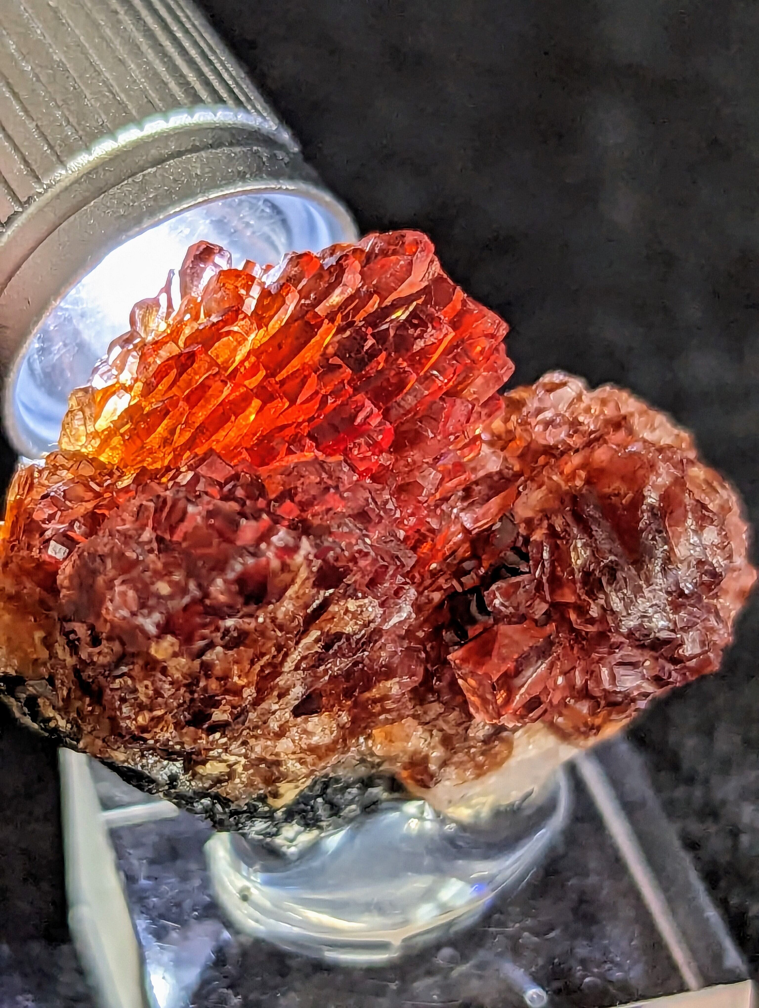 ロードクロサイト N'Chwaning Mine, Kuruman, Kalahari, South ロードクロサイト N'Chwaning Mine, Kuruman, Kalahari, South