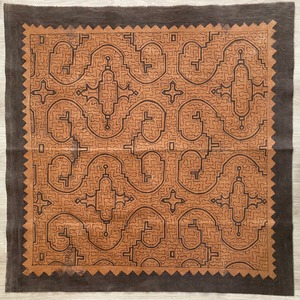 3中型 80x80cm 薄茶色　shipibo シピボ族　南米アマゾンの草木染め　風呂敷サイズ