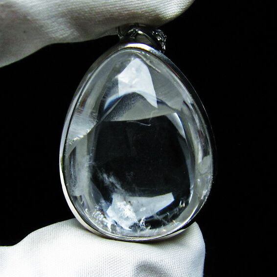 ホワイトファントム ペンダント ファントムクォーツ 一点物  112-8323