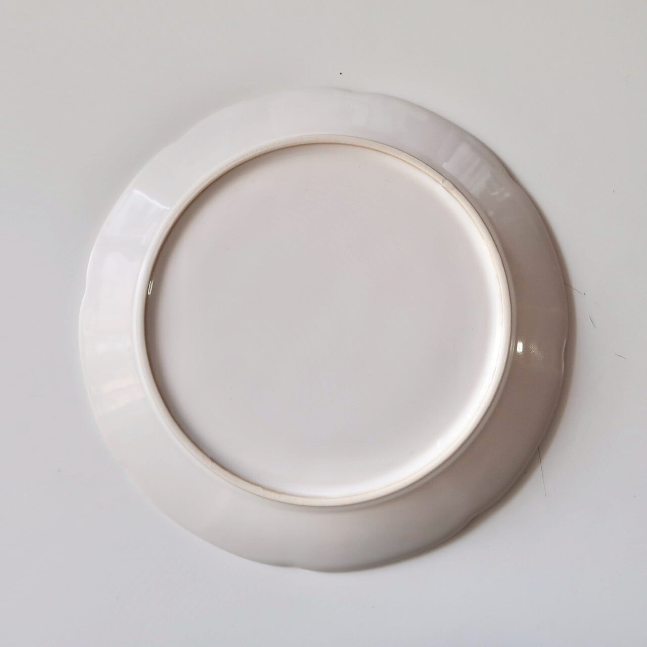Antique relief dish / アンティーク レリーフ ディッシュ 22cm