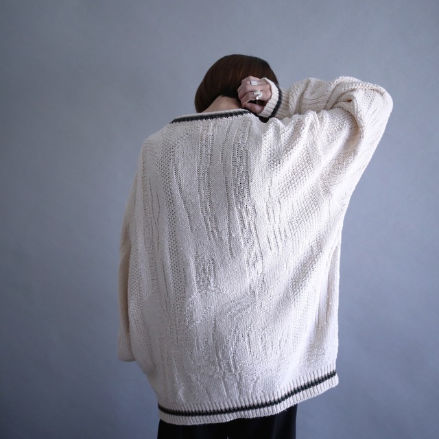 "刺繍×鳥" 3D low gauge knit loose cotton sweater