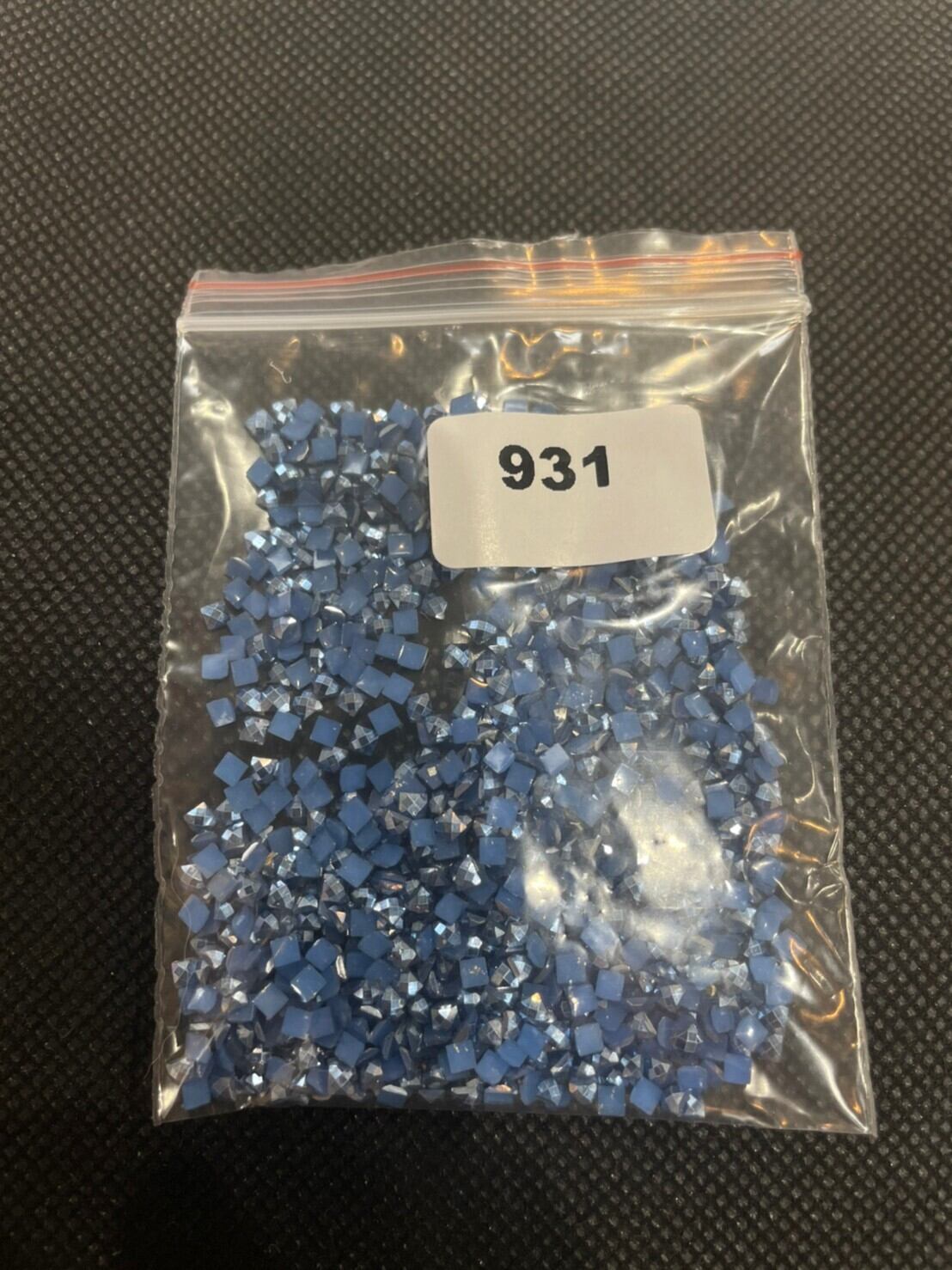 【931番】メタリックビーズ⭐︎四角(square)ビーズ 5g入り