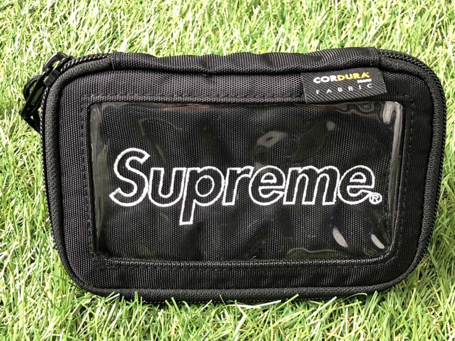 19AW Supreme Small Zip Pouch