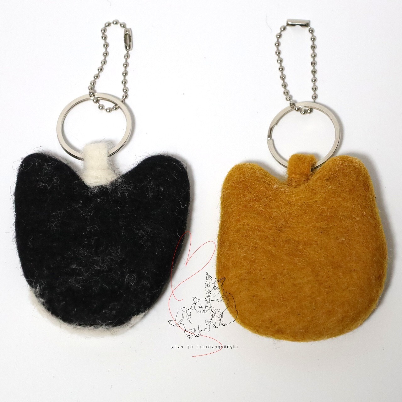 ハンドメイド 羊毛フエルトのキーチャーム ボストンテリア(黒白)/柴犬(茶白)