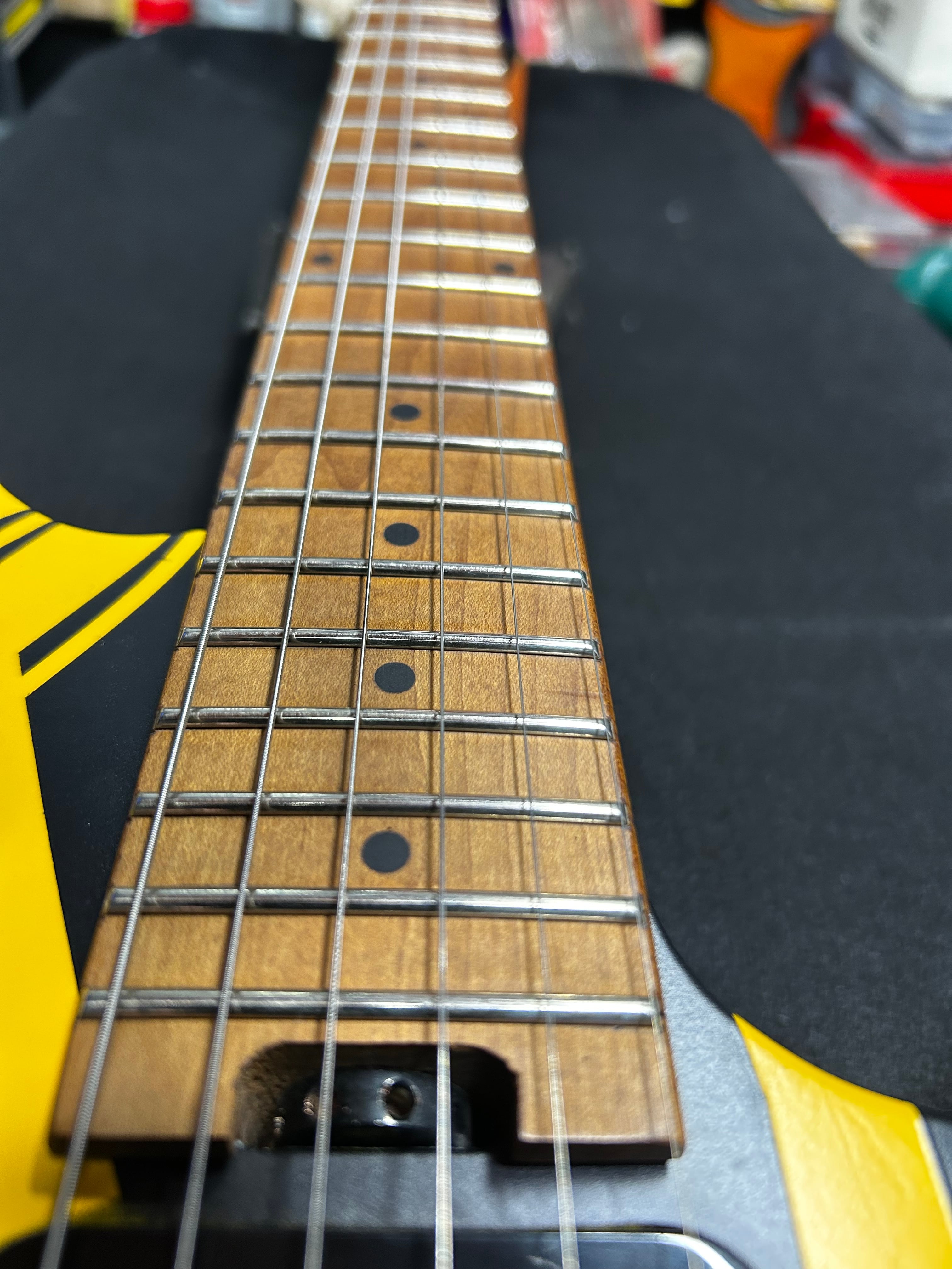 EVH Wolfgang STD.をベースにしたbumblebeeリフィニッシュ❗️ | LEG
