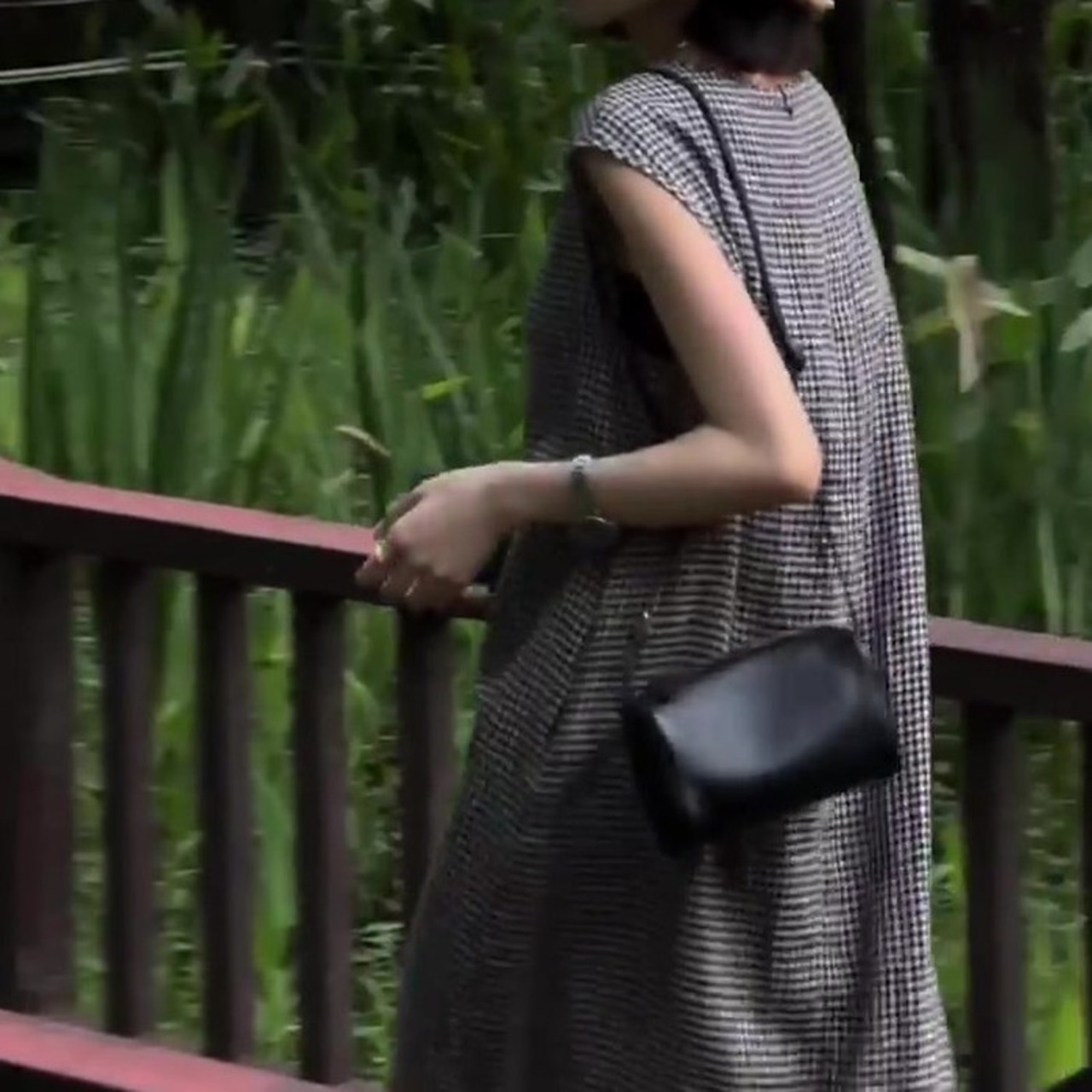 フレンチスリーブチェック柄ロングワンピース A00495