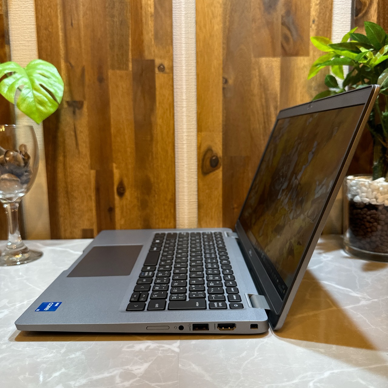 2022年式 DELL Latitude 5330 / 第12世代 Core i5-1235U / メモリ8GB / SSD256GB