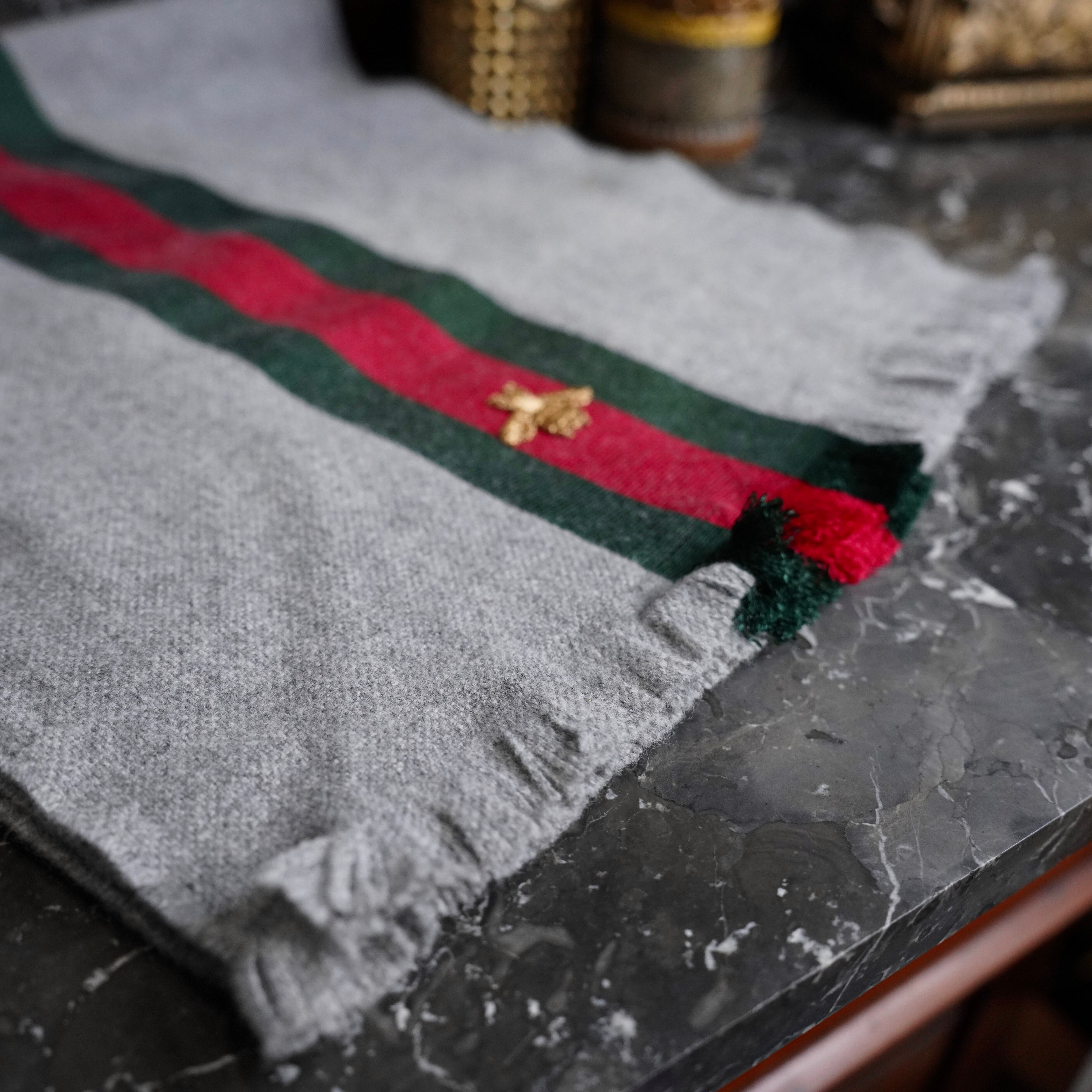 GUCCI SHERRY LINE BEE EMBROIDERY DESIGN WOOL SILK CASHMERE MUFFLER