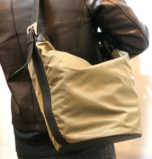 Seau epaulet / (BUCKET SHOULDER) 【KHAKI(OLIVE)】