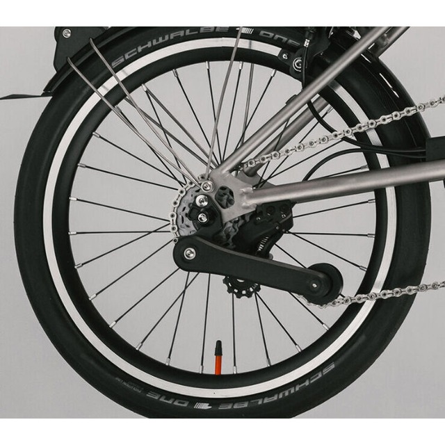 タイヤ 16×1-1/3 (35-349) Schwalbe One - Black