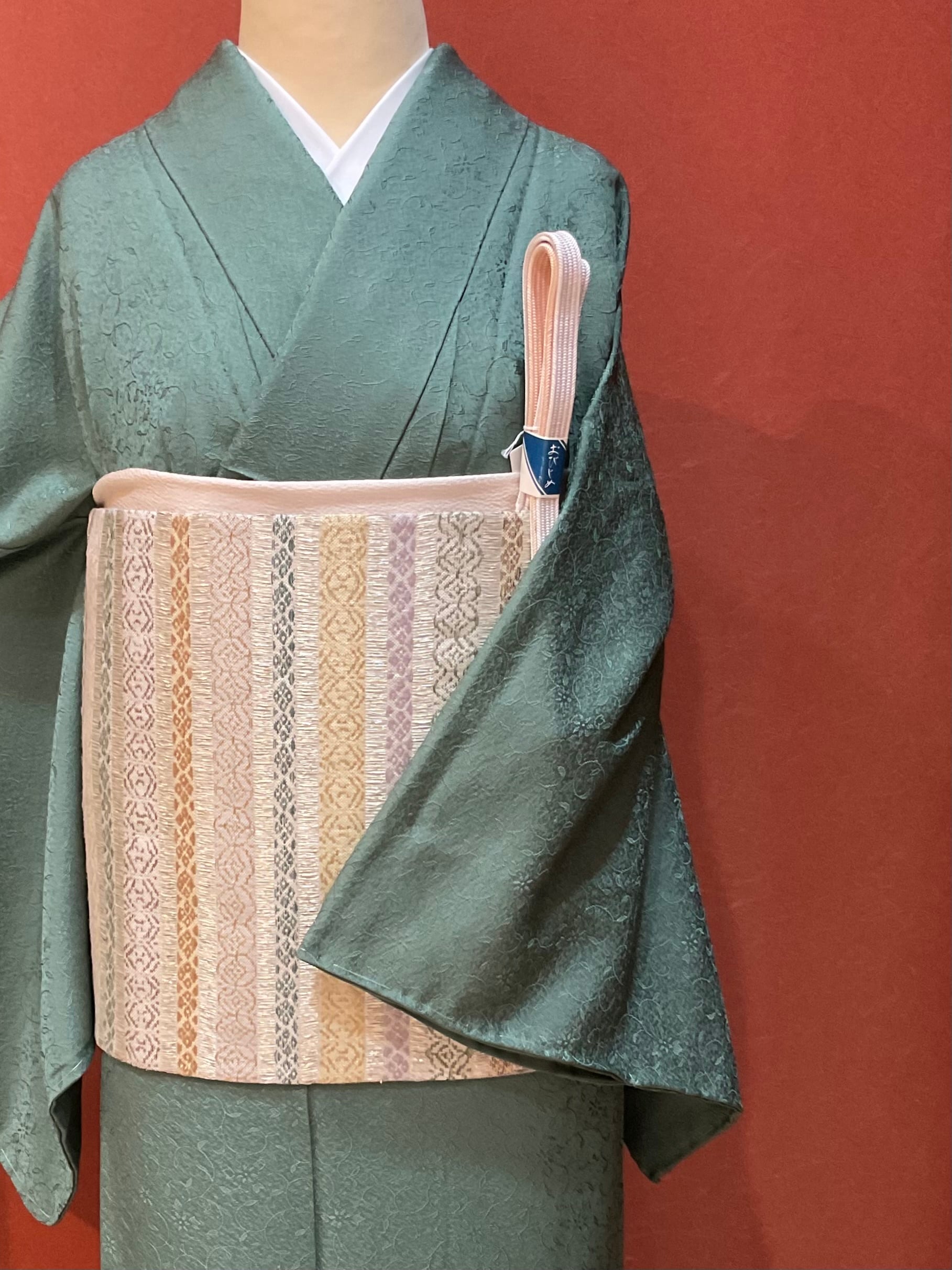 【NEW】シボありの柔らかな色無地 優しいブルー 単衣 着物 NEW】シボありの柔らかな色無地 優しいブルー 単衣 着物 きもの | きもの