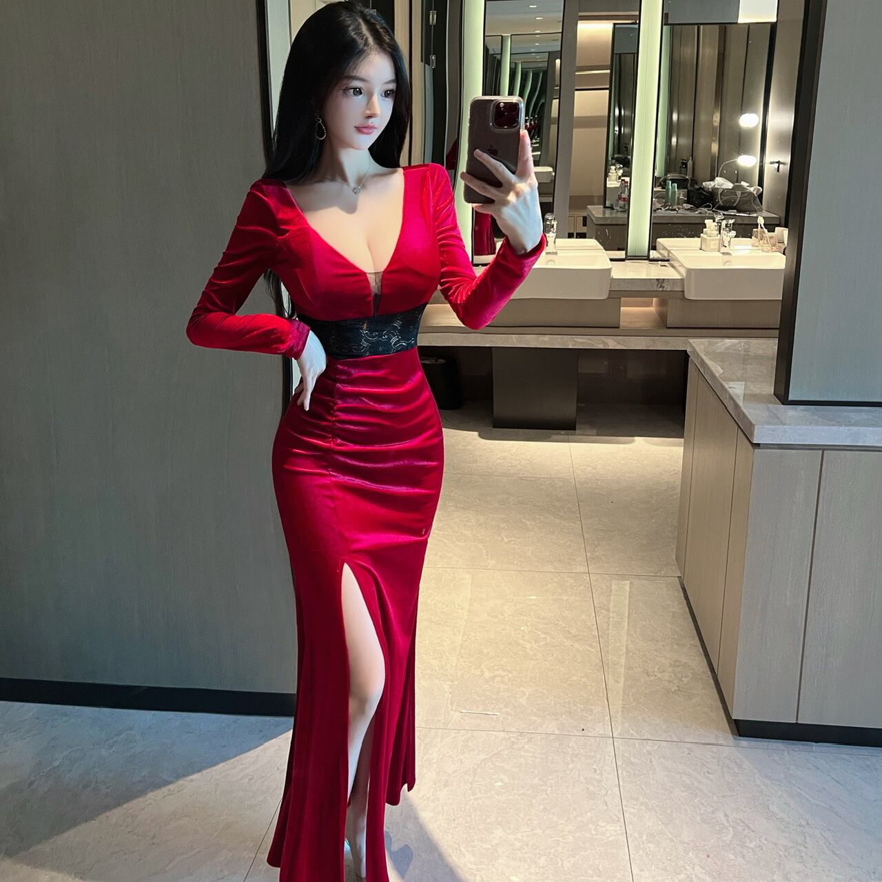 【新作】【送料無料】 2023 秋冬日本と韓国のセクシーな女性のロングドレスハイスリットゴールドベルベット底ドレス 7629 0137653223702