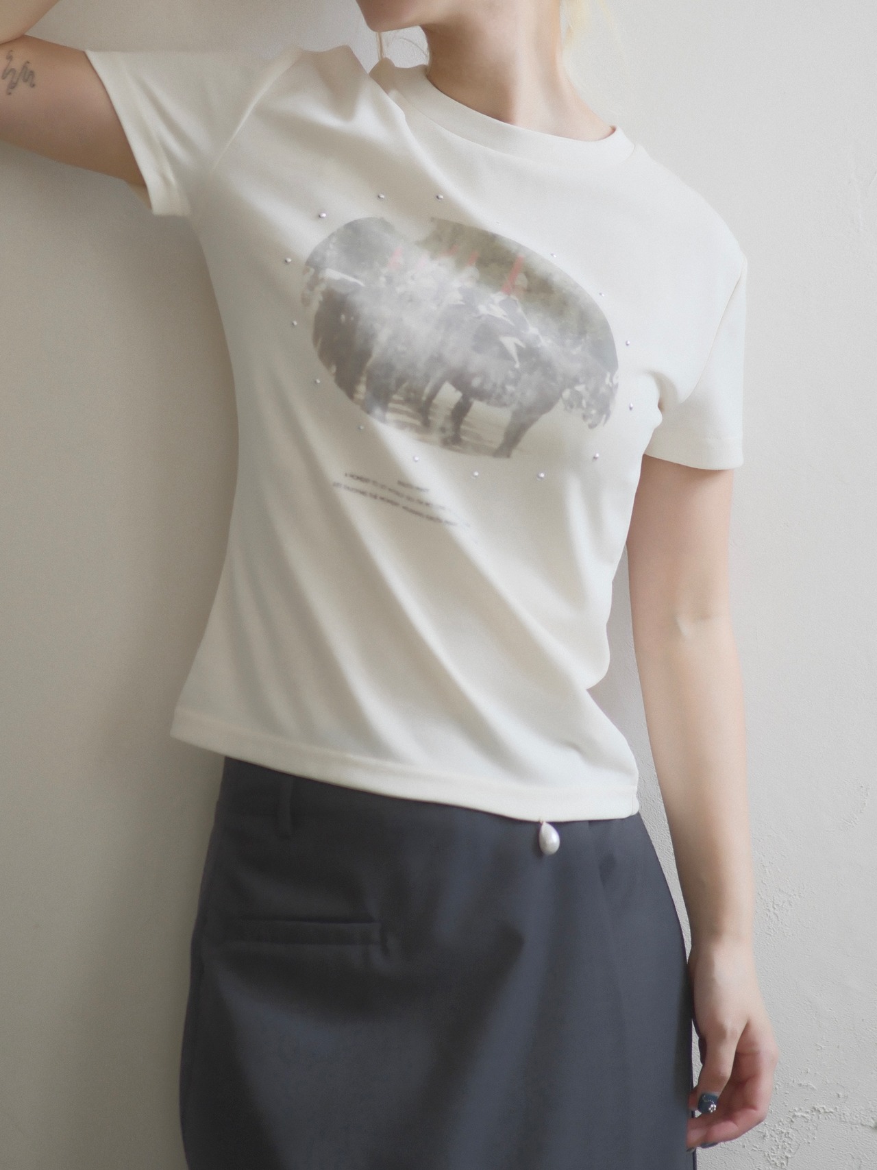 Studded Compact Tee  / IVORY - 1