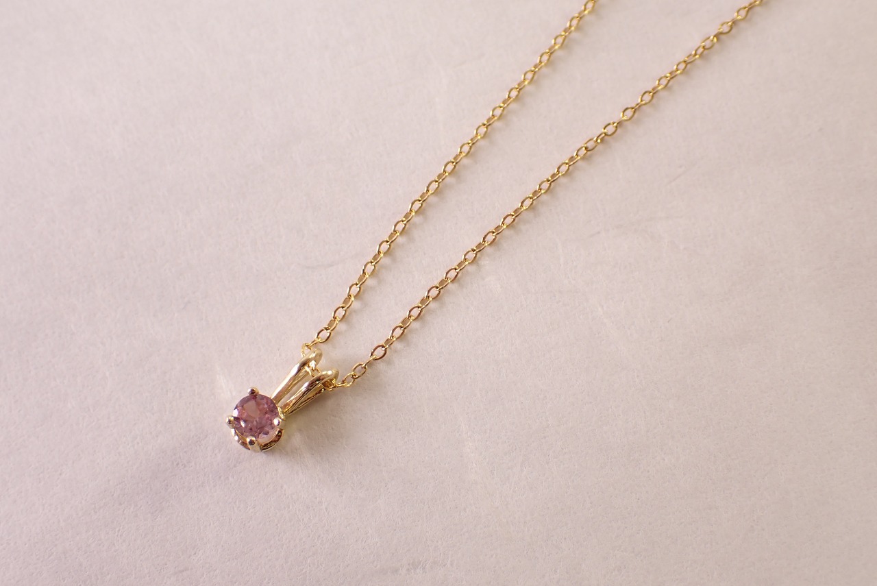 ドラゴンガーネットネックレス　0.26ct [D12‐174]