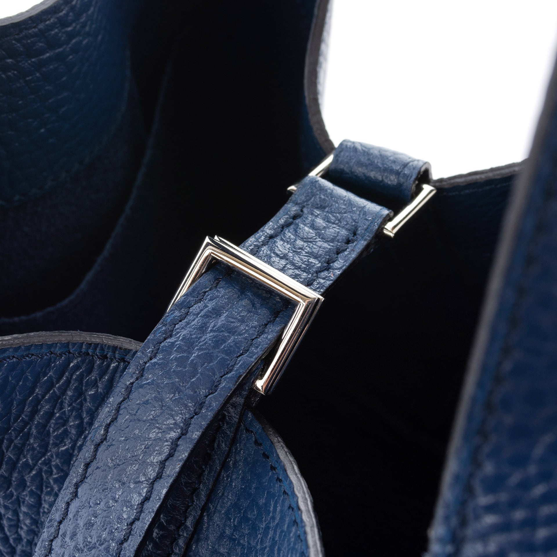 本革 キューブバッグ MMサイズ ネイビー 同色ステッチ | バンコク