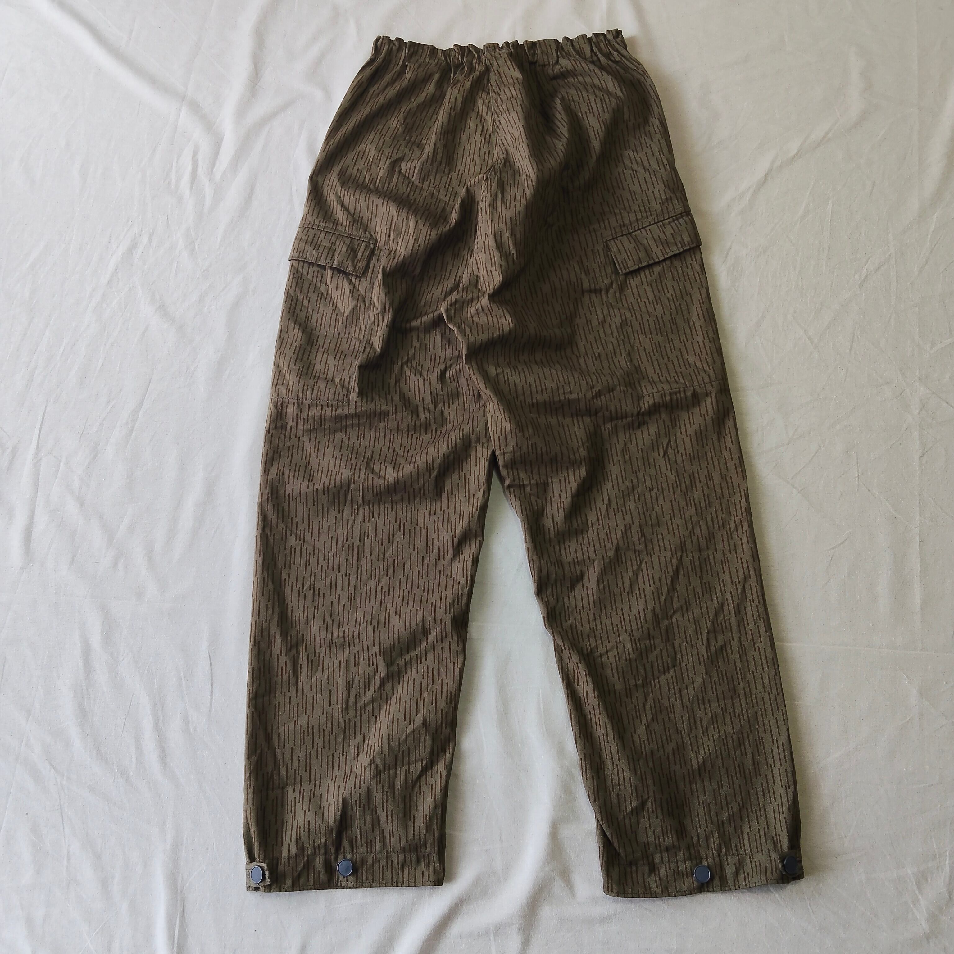 古着 東ドイツ軍 カーゴパンツ フィールドパンツ レインドロップカモ