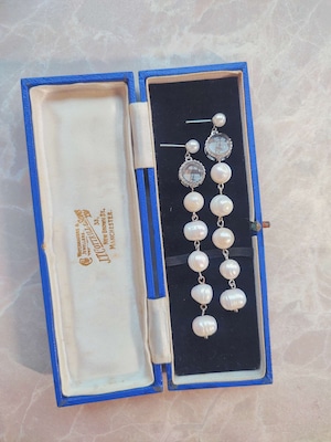 【DANCING MOONLIT PEARL DROPPED EARRING /耳飾り単品(XX342) 】