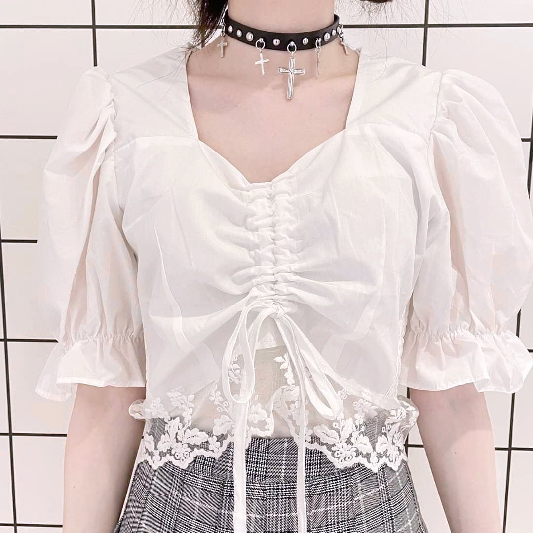 【10/1 完売→再入荷!】50%OFF★ふんわり袖 レース×ギャザー半袖トップス