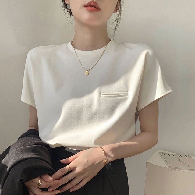 ラウンドネック 半袖 Tシャツ レディース トップス カットソー プルオーバー 襟なし ポケット 綿 かわいい 大人可愛い きれいめ シンプル カジュアル 上品 おしゃれ こなれ感 ナチュラル 無地 春 夏 秋 ママ 通勤 学生 学校 通学 デート お出かけ 旅行 公園 女子会 休日 ショッピング カフェ モノトーン 重ね着 普段使い 着回し レイヤード S M L XL 2XL 大きいサイズ 白 ホワイト 黒 ブラック