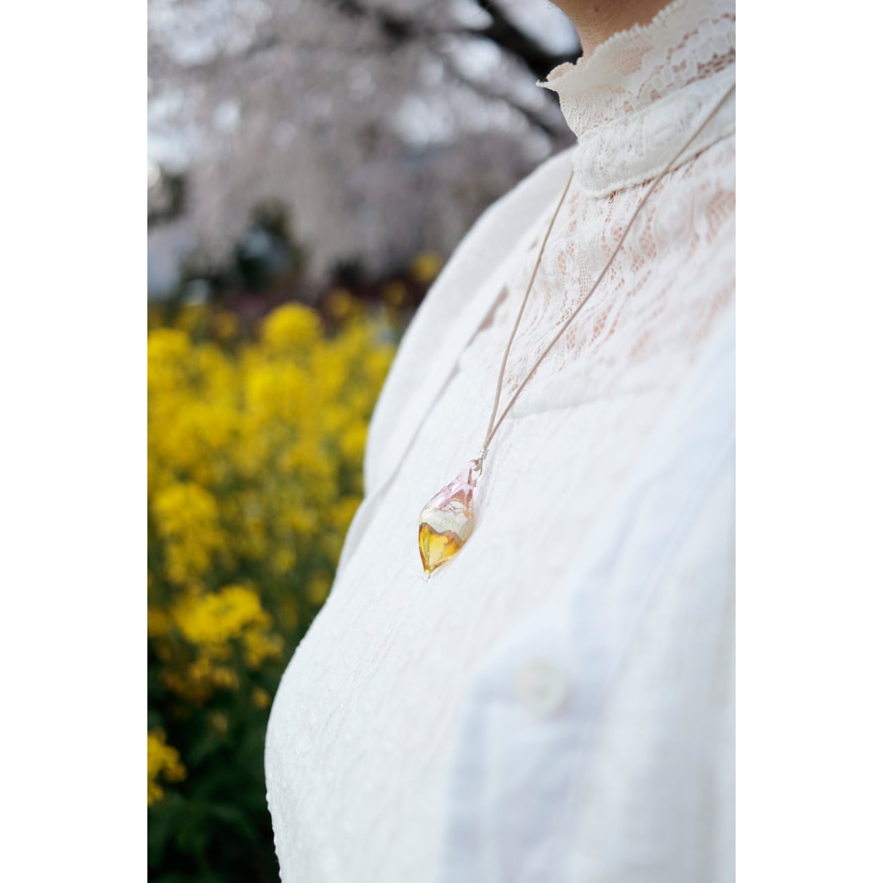 硝子のアロマペンダント(銀箔入) <桃金 -Momokane-> | Hamagon