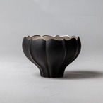 A-23［東 一仁］黒稜花銀彩茶碗／マル