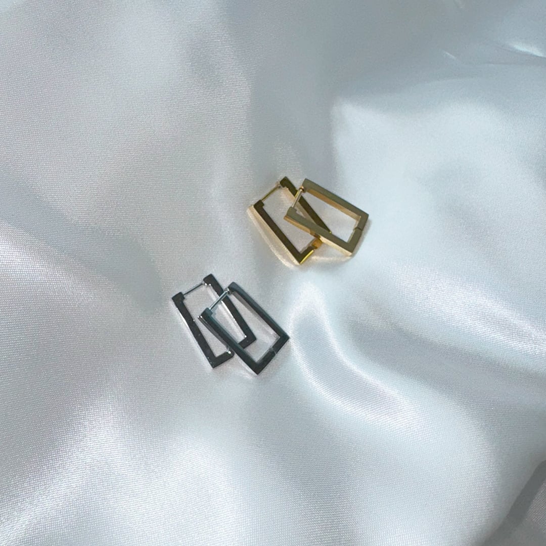 P29 / rectangleピアス