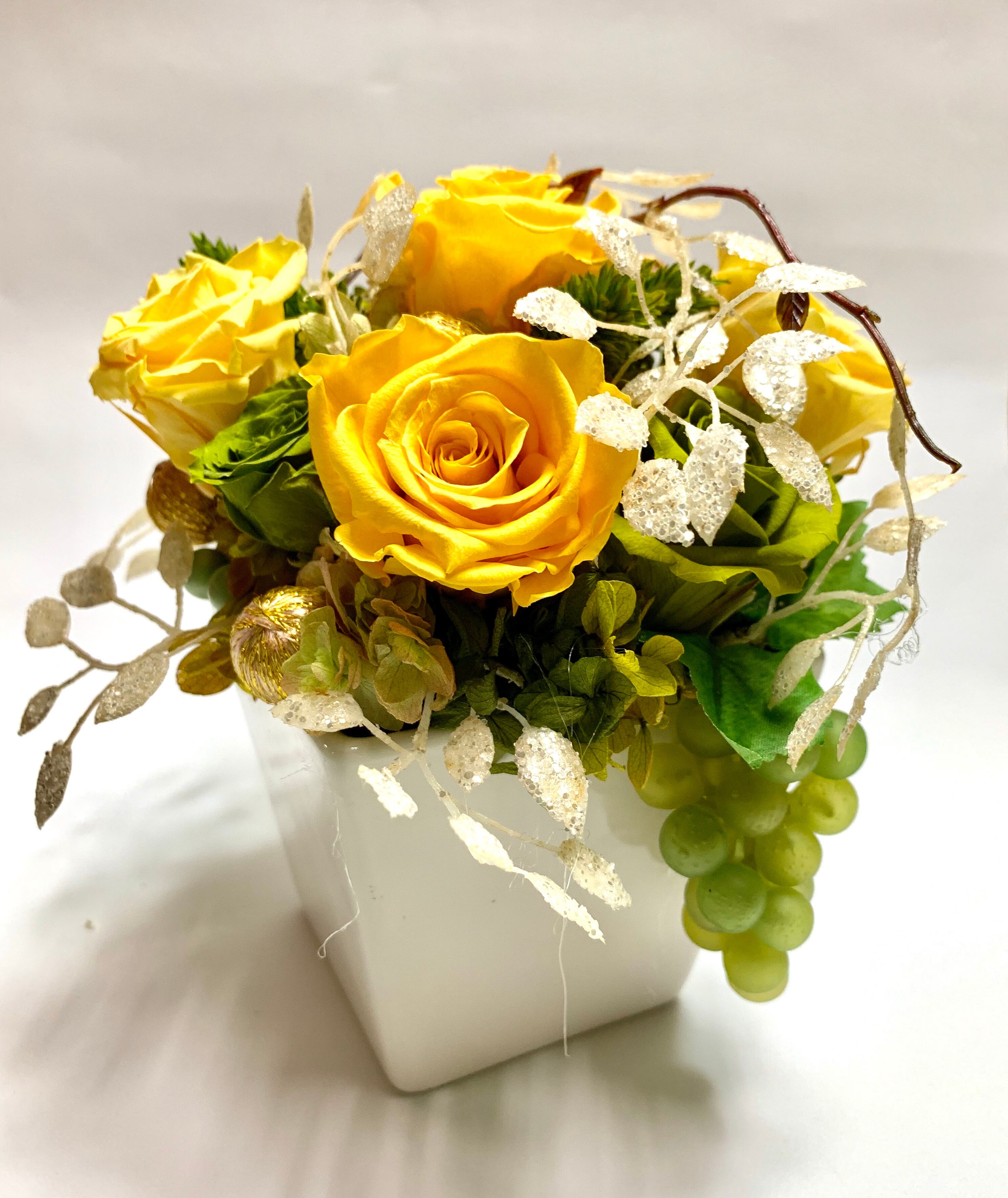 小さなプリザーブドフラワーアレンジメント | ステラ フラワー