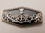 シルバーにマーカサイトオニキスのブローチ（ビンテージ ）silver&marcasite、onyx vintage brooch