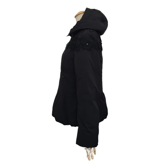 スーパービューティー ダウンコート レース 花モチーフ付 フード