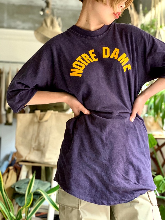 80’s−90’s old “s/s  reversible t−shirts” “Russell body”