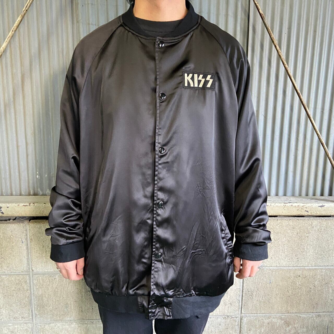 ★【中古】黒スタジアムジャンパーの生地。ナイロンサテン細身のロングコート。 ☆【中古】黒スタジアムジャンパーの生地。ナイロンサテン細身のロング